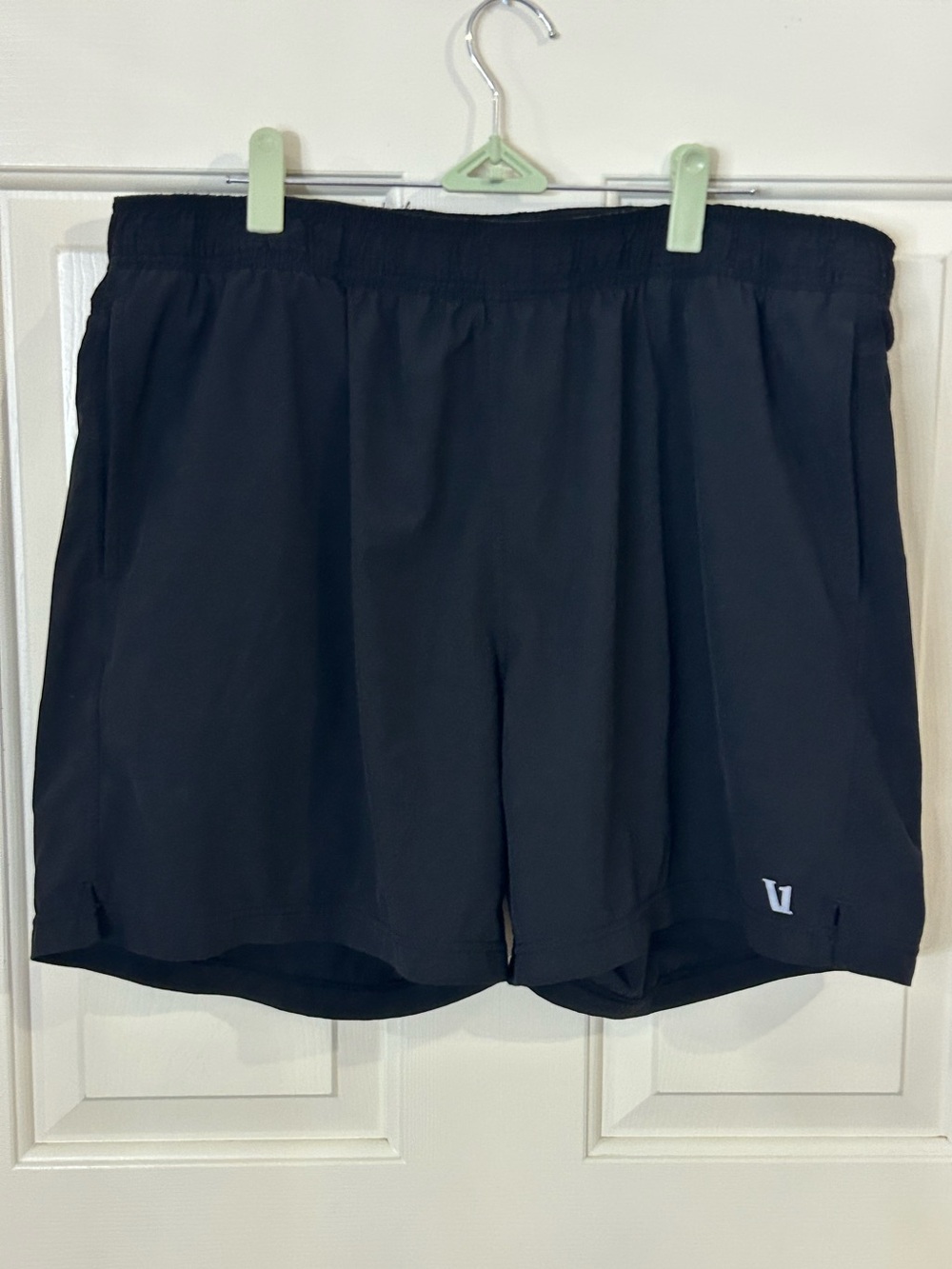 Vuori Rush Mens XXL Athletic Lined Shorts Black 5.5" Inseam V358 Performance - Picture 2 of 9